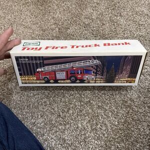 RARE  1986 HESS Toy Fire Truck Bank NEW In Original‎ Box